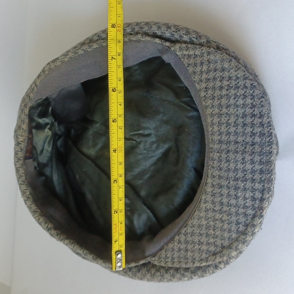 Flat cap wool hat Gray Houndstooth Pattern made by Country Gentleman listing # 1 - Picture 14 of 16